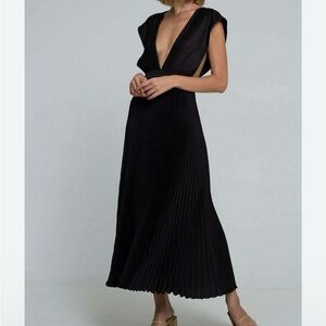 L’Idee Elegant Black Evening Dress!